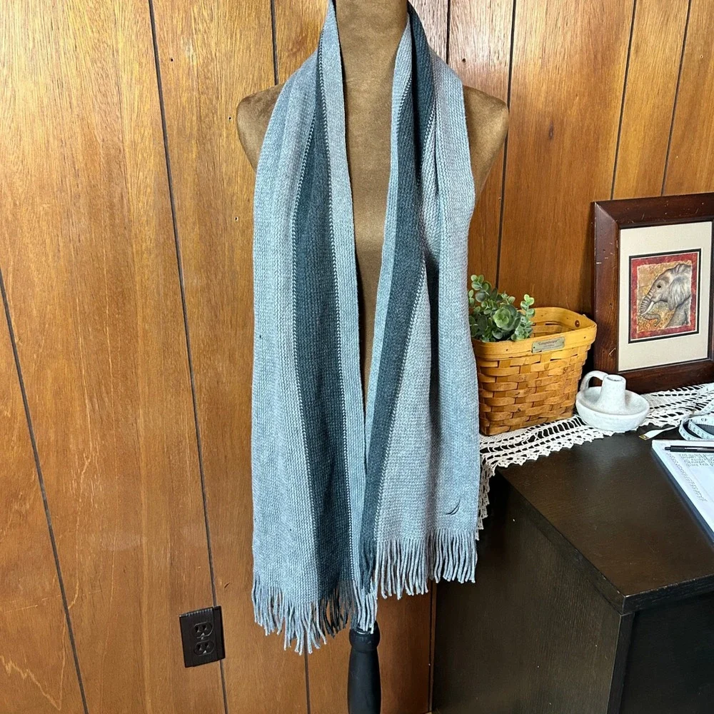 Nautica‎ Striped Scarf Gray Blue Acrylic Fringe Winter Warm Mens Womens